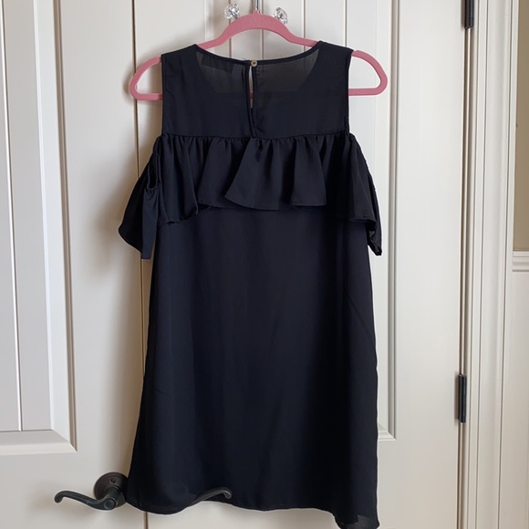 The perfect LBD - Picture 3 of 4